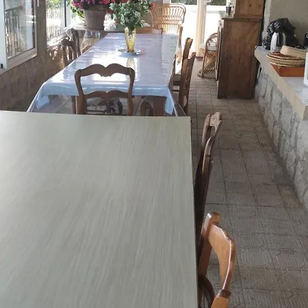 D'hôtes La Maison De Mon Père Alojamento de Acomodação e Pequeno-almoço 4*
